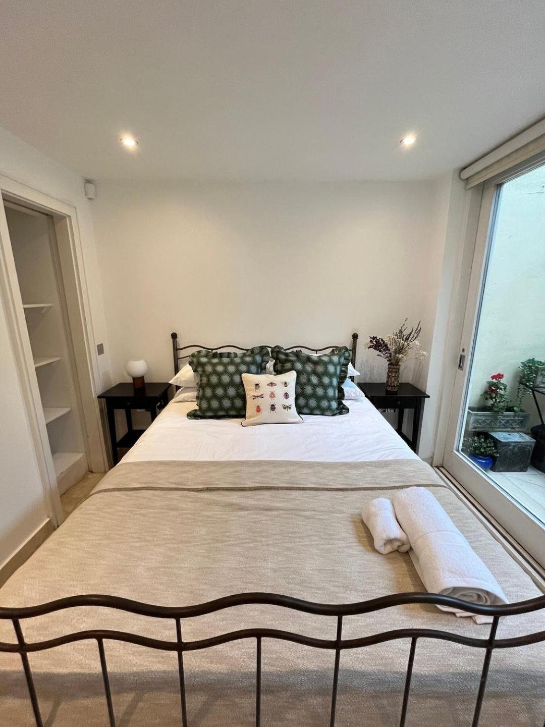 Holiday home Holland Park Hideaway: A Stylish Escape *