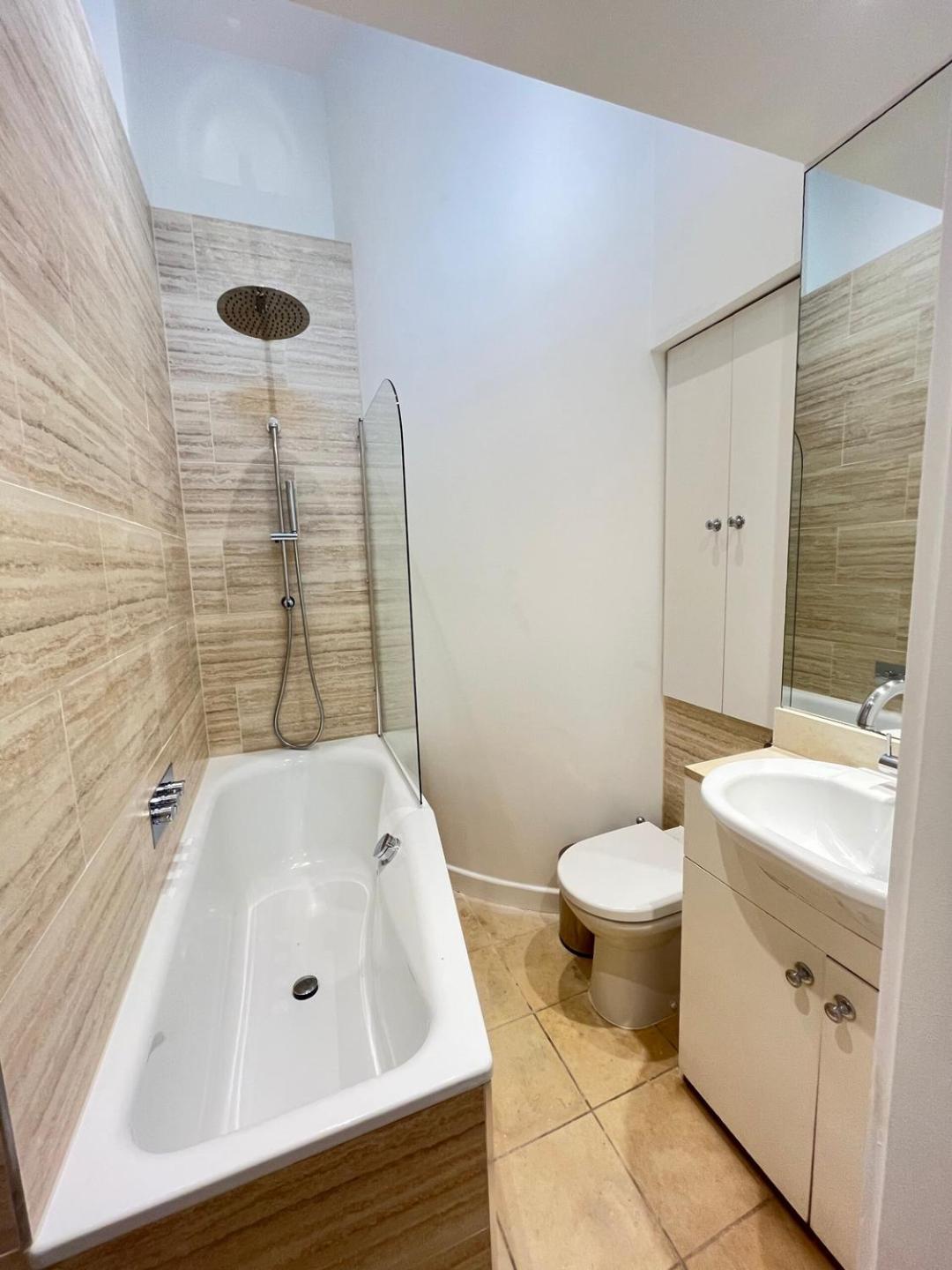 Holiday home Holland Park Hideaway: A Stylish Escape